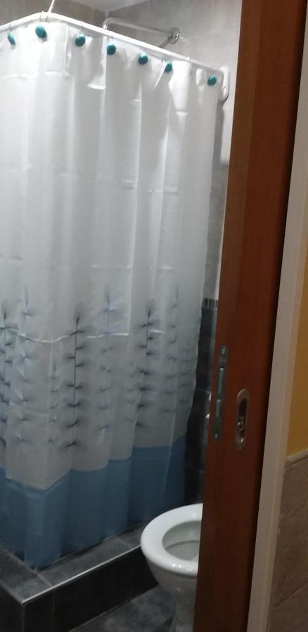 Hostel Puerta De Hierro Villa Alsina エクステリア 写真