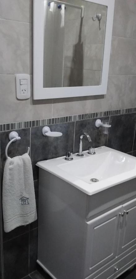 Hostel Puerta De Hierro Villa Alsina エクステリア 写真